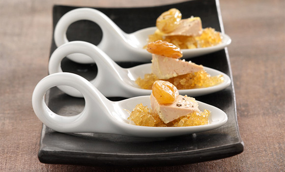 Bouchées de foie gras à la confiture d'oignons et raisins secs