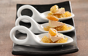 Bouchées de foie gras à la confiture d'oignons et raisins secs